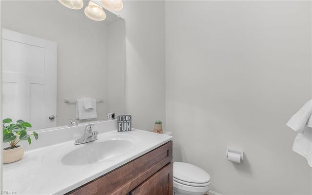 5584 Memorial DR, Virginia Beach, VA 23455