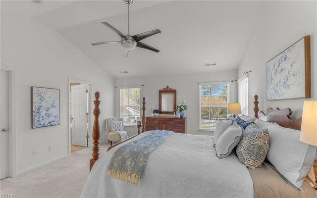 5584 Memorial DR, Virginia Beach, VA 23455