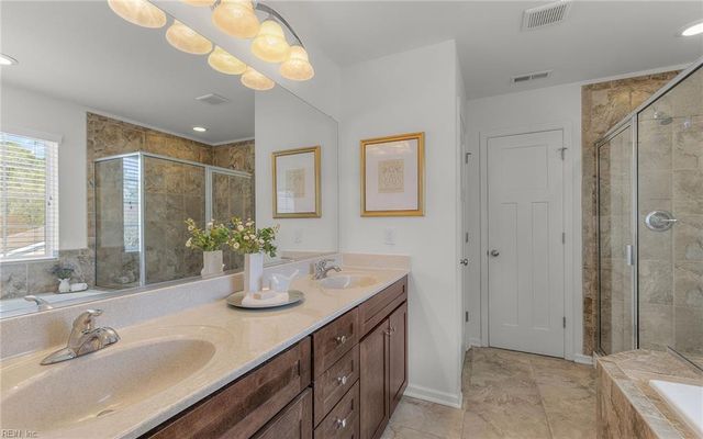 5584 Memorial DR, Virginia Beach, VA 23455