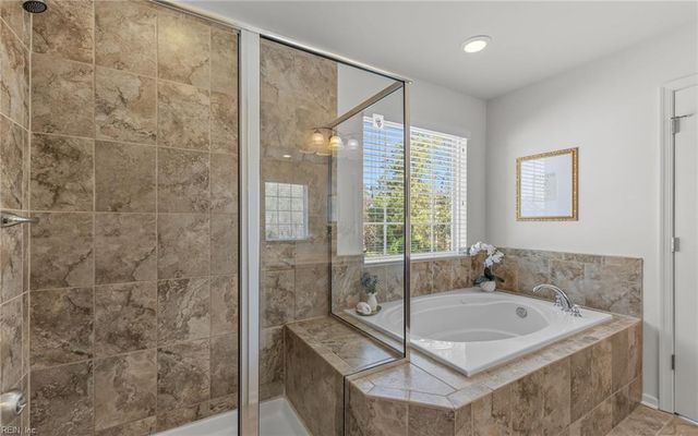 5584 Memorial DR, Virginia Beach, VA 23455