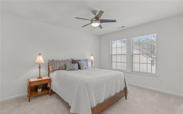 5584 Memorial DR, Virginia Beach, VA 23455