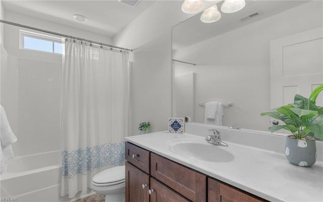 5584 Memorial DR, Virginia Beach, VA 23455