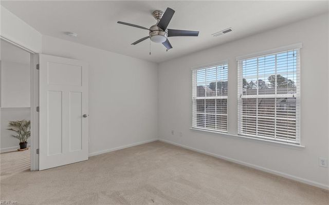 5584 Memorial DR, Virginia Beach, VA 23455