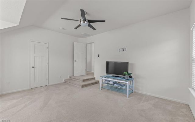 5584 Memorial DR, Virginia Beach, VA 23455