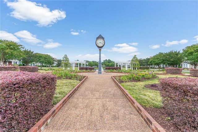 5584 Memorial DR, Virginia Beach, VA 23455