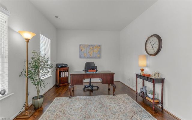 5584 Memorial DR, Virginia Beach, VA 23455