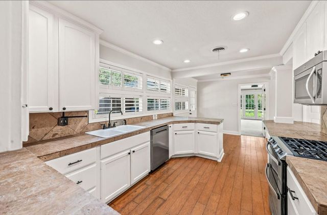 2402 Westover RD, Austin, TX 78703