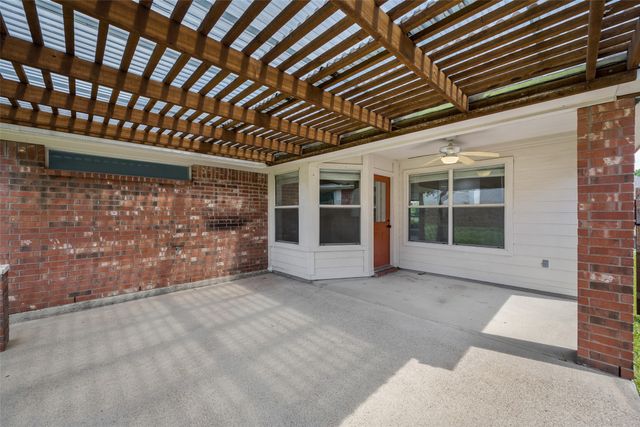 2704 Pennington Drive, Sachse, TX 75048