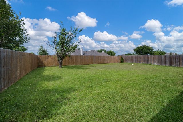 2704 Pennington Drive, Sachse, TX 75048