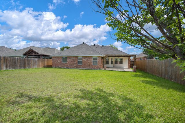 2704 Pennington Drive, Sachse, TX 75048