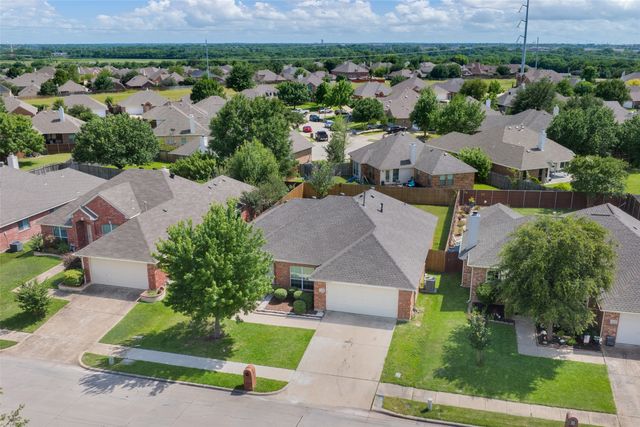 2704 Pennington Drive, Sachse, TX 75048