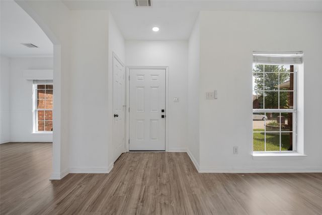 2704 Pennington Drive, Sachse, TX 75048