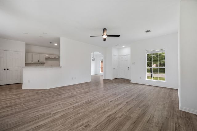 2704 Pennington Drive, Sachse, TX 75048