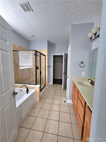 1664 N Wood Creek Drive, Springboro, OH 45458