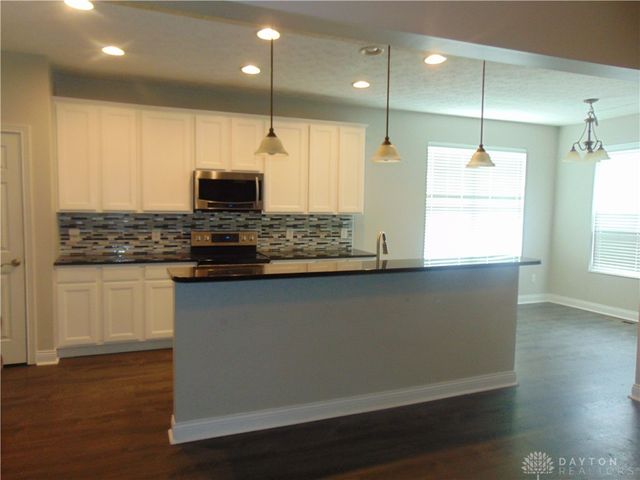 1664 N Wood Creek Drive, Springboro, OH 45458