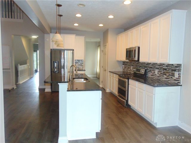 1664 N Wood Creek Drive, Springboro, OH 45458