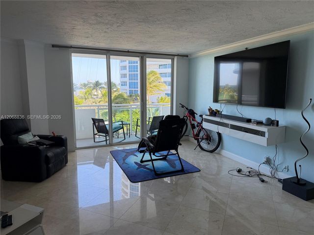 3001 S Ocean Drive 421, Hollywood, FL 33019
