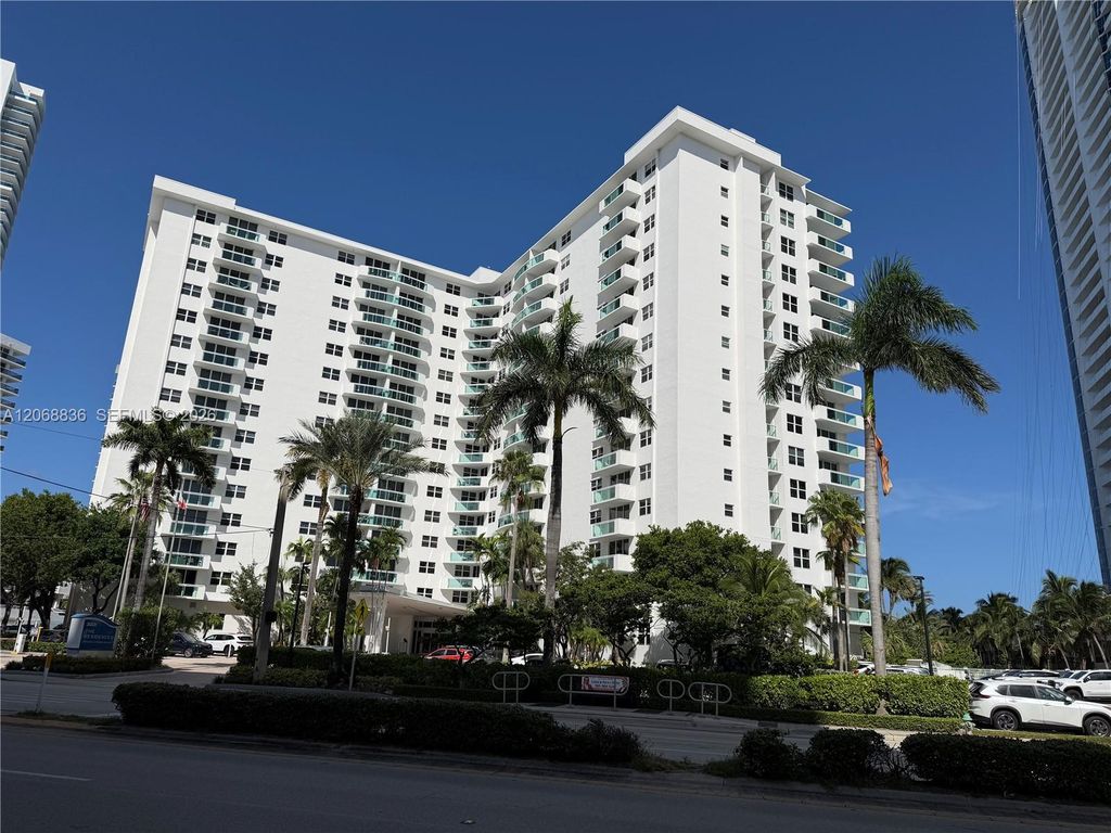 3001 S Ocean Drive 421, Hollywood, FL 33019
