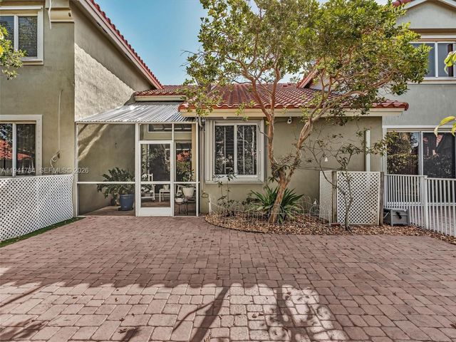 12573 NW 56th Dr, Coral Springs, FL 33076