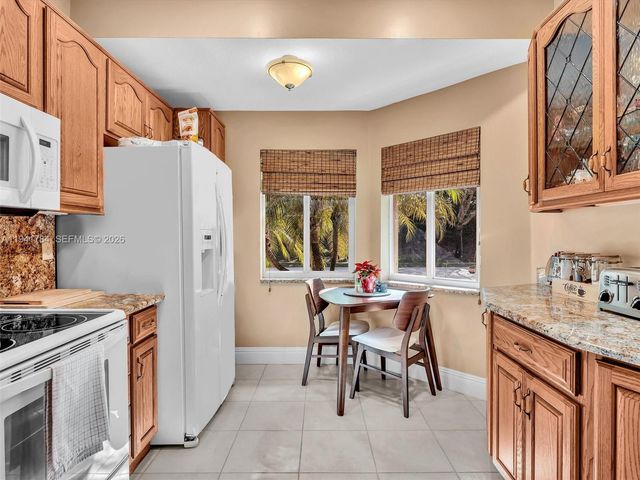 12573 NW 56th Dr, Coral Springs, FL 33076