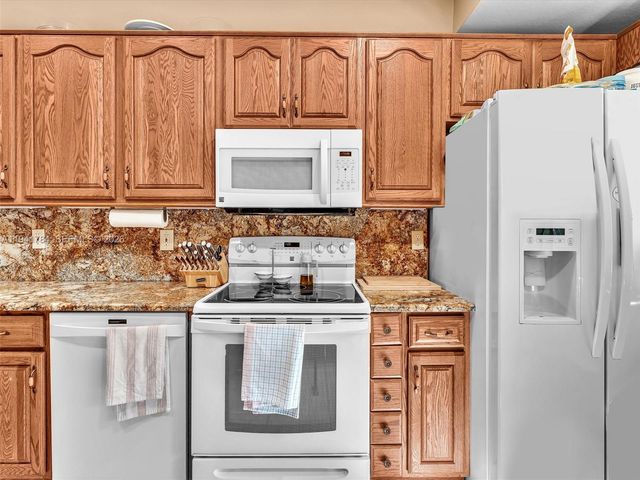 12573 NW 56th Dr, Coral Springs, FL 33076