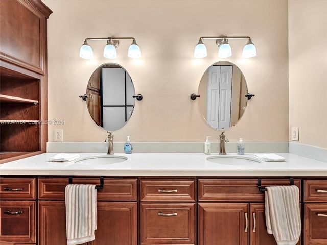 12573 NW 56th Dr, Coral Springs, FL 33076