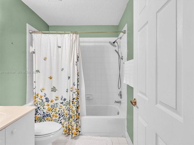 12573 NW 56th Dr, Coral Springs, FL 33076