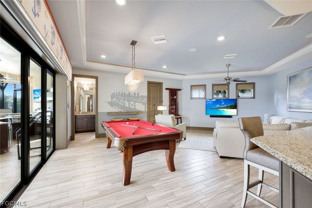 5703 Yardarm CT, Cape Coral, FL 33914