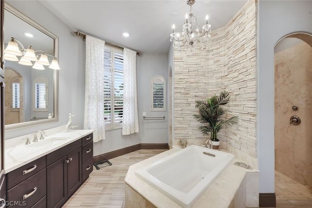 5703 Yardarm CT, Cape Coral, FL 33914