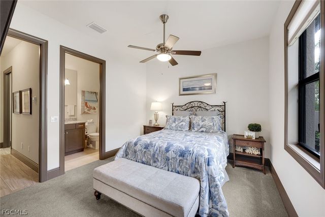 5703 Yardarm CT, Cape Coral, FL 33914