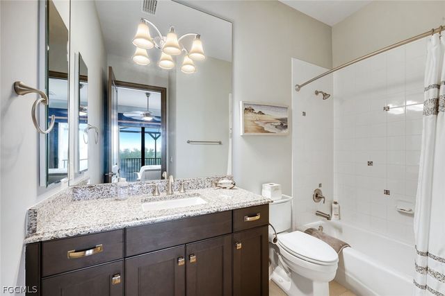 5703 Yardarm CT, Cape Coral, FL 33914