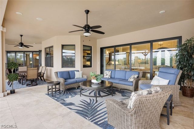 5703 Yardarm CT, Cape Coral, FL 33914