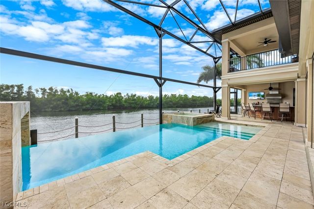 5703 Yardarm CT, Cape Coral, FL 33914