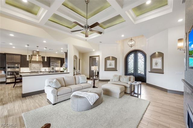 5703 Yardarm CT, Cape Coral, FL 33914