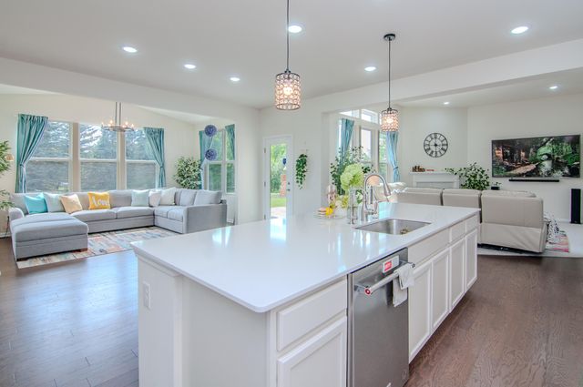 2574 Meadow Hills Drive, Pittsfield Charter Twp, MI 48108