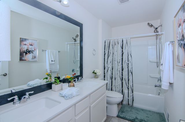 2574 Meadow Hills Drive, Pittsfield Charter Twp, MI 48108