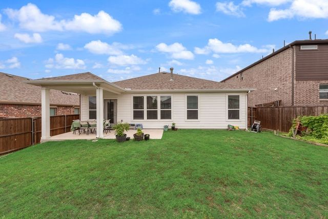 8732 Heliotrope Lane, Fort Worth, TX 76131