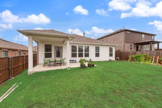 8732 Heliotrope Lane, Fort Worth, TX 76131