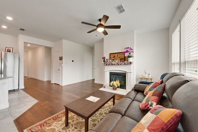 8732 Heliotrope Lane, Fort Worth, TX 76131
