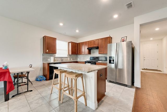 8732 Heliotrope Lane, Fort Worth, TX 76131