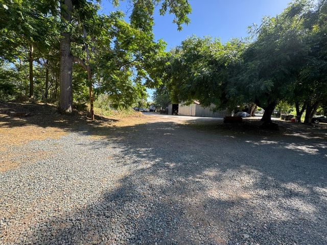318 Preston Ave, Ione, CA 95640