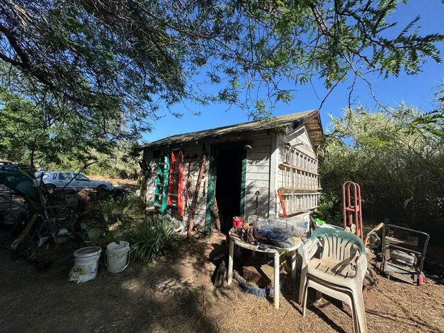 318 Preston Ave, Ione, CA 95640