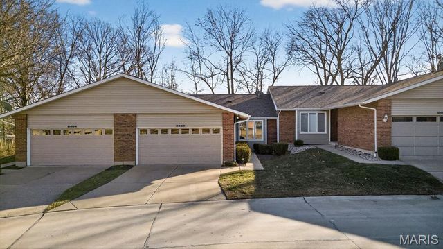 2466 Fox Bridge Court 35, Lake St Louis, MO 63367