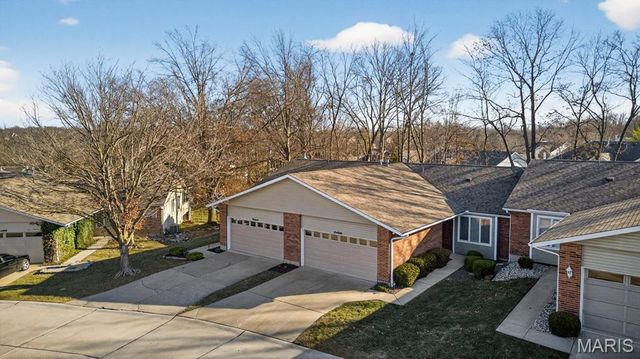 2466 Fox Bridge Court 35, Lake St Louis, MO 63367