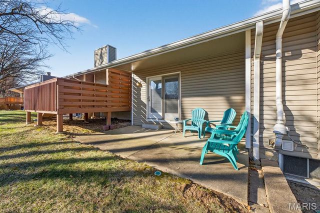 2466 Fox Bridge Court 35, Lake St Louis, MO 63367