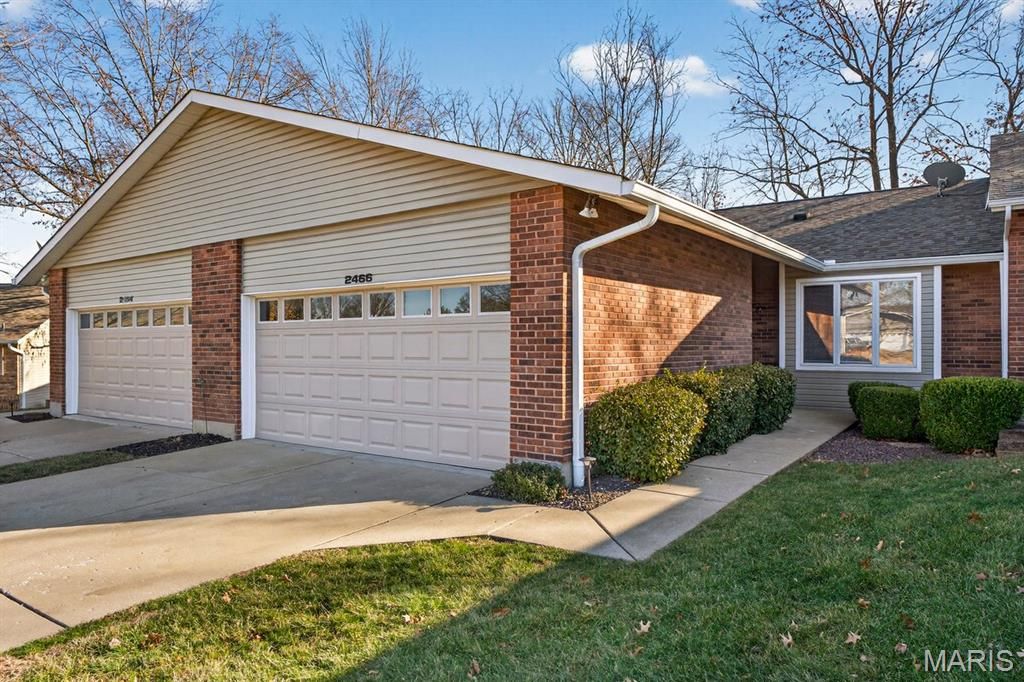 2466 Fox Bridge Court 35, Lake St Louis, MO 63367
