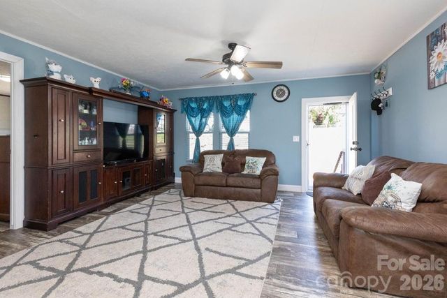 84 Hazelwood Road, Asheville, NC 28806