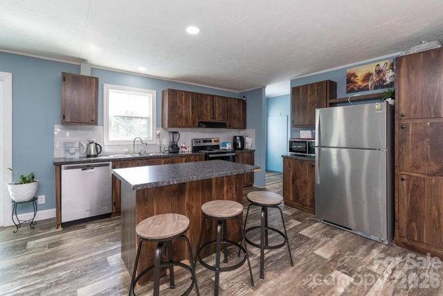 84 Hazelwood Road, Asheville, NC 28806