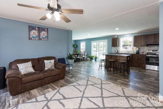 84 Hazelwood Road, Asheville, NC 28806