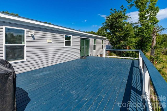 84 Hazelwood Road, Asheville, NC 28806